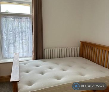 1 bedroom in a house share to rent - Photo 6