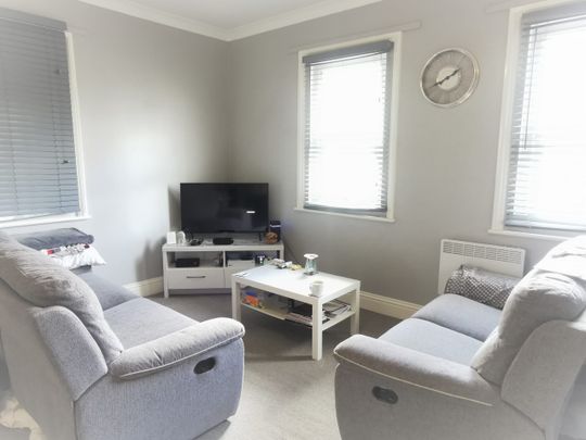 Flat 4, 52 School Road - Photo 1