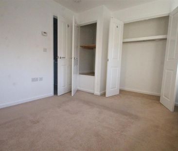 2 bedroom end of terrace house to rent - Photo 5