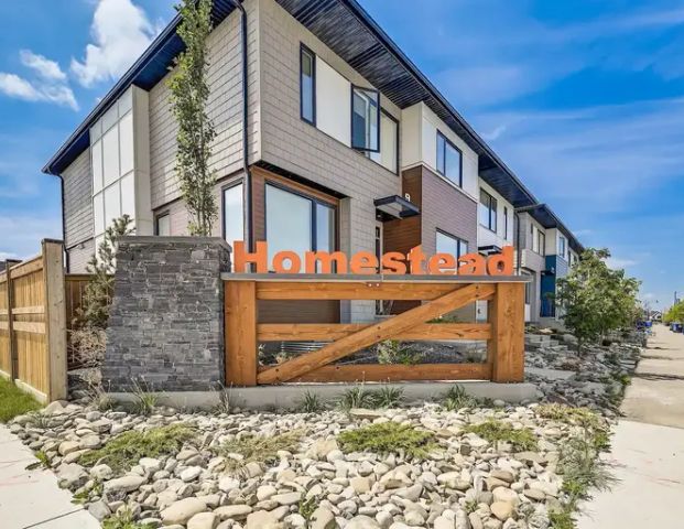 Beautiful 3 BED, 2.5 BATH Newer Townhome in Homestead | 13 Homestead Boulevard Northeast, Calgary - Photo 1