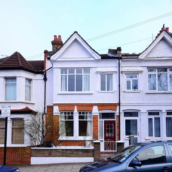 4 bedroom terraced house to rent - Photo 1