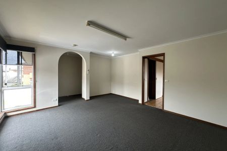 3/16 Canberra Avenue, Dandenong South. - Photo 2