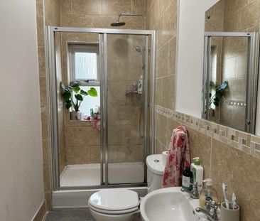 5 bedroom duplex to rent - Photo 1