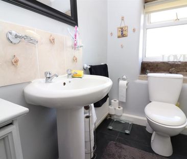 2 bedroom House To Let - Photo 4