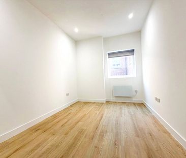 402 Wilmslow Road, Manchester, Greater Manchester, M20 3BN - Photo 2