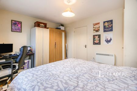 1 bedroom house to rent Cornhill Close, Addlestone, KT15 - Photo 4