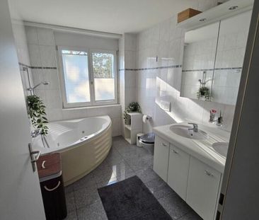 Wunderschöne 4.5-Zimmerwohnung im Eigentumsstandard mit Cheminée an... - Photo 3