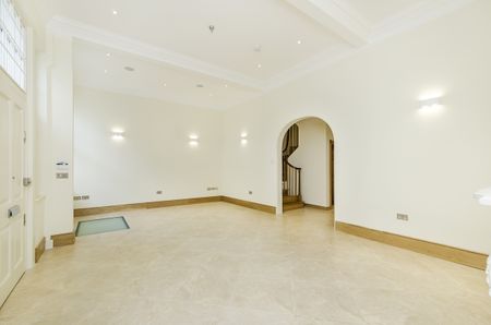 3 bedroom mews to rent - Photo 5