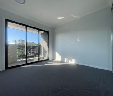 Brand New 5-Bedroom Duplex in Prime Location - Photo 4