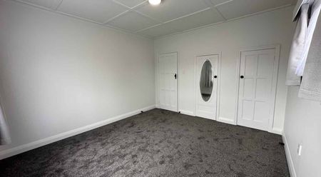 Stunning Refurbished Villa - Photo 3