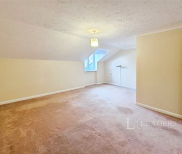 2 bedroom apartment to rent Cedar Avenue, Chelmsford, Essex, CM1 - Photo 6