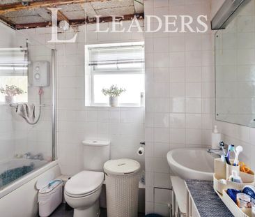 2 bedroom apartment to rent Bayton Court, Velyn Avenue, Chichester,... - Photo 1