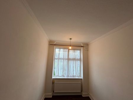 2 Bed Flat, Upper Park Road, N11 - Photo 5