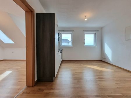 Zentral und komfortabel: Ein Zuhause, das begeistert - Photo 4