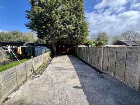 Heath End Road, Stockingford, CV10 - Photo 3