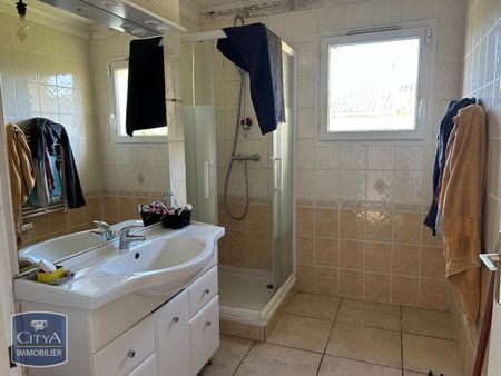Location Maison 4 pièces 83m² VINSOBRES 26110 - Photo 2