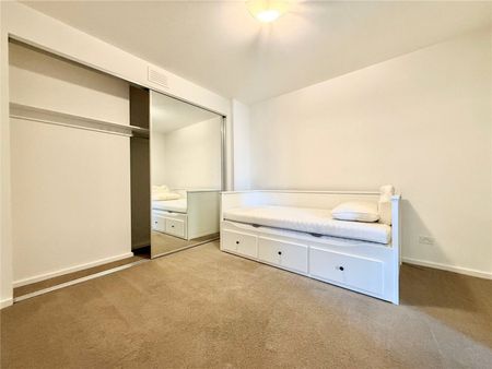 1907/241 City Road - Photo 4