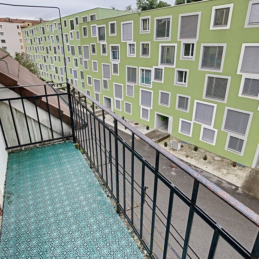 Super 4 pièces au coeur de la ville avec loyer très attractif ! - Foto 1