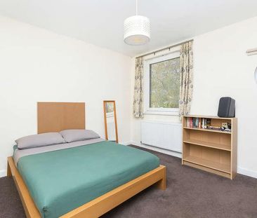 Langford Green, Camberwell, London, SE5 - Photo 5