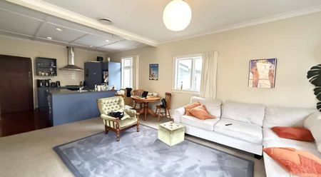 Character-Filled Three-Bedroom Home with Modern Comforts in Vogeltown - Photo 4