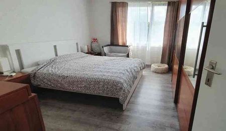 2.5 Zimmer, 86 m², 2. Stock - Foto 3