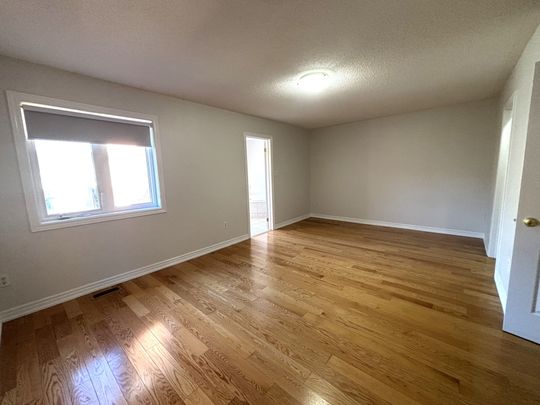 For Lease - 30 Venture Avenue, Richmond Hill, Ontario - Photo 1