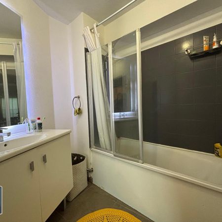 Location Appartement 2 pièces 55m² MAUBEUGE 59600 - Photo 3