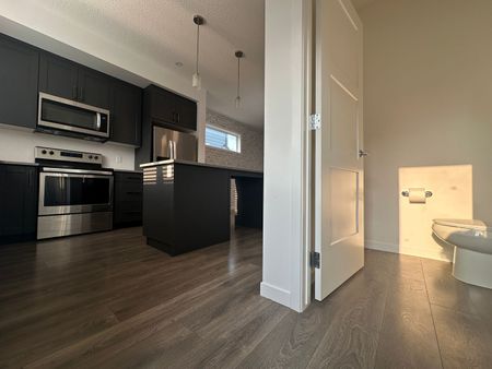 946 | Mahogony | Duplex | 2 BEDS 2 BATHS | Lake Community Living - Photo 5