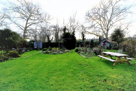 2 Bed Penthouse, Herne Hill, SE24 - Photo 3
