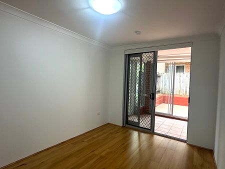 Spacious Open Plan Apartmant with Massive Courtyard - Photo 4