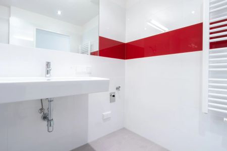 Balkonwohnung mit Blick in den grünen Innenhof im 21. Bezirk! - Photo 2