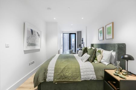 Live at Vertus’ newest Canary Wharf address: expansive, fully furnished 3-bed apartments with a gym, reformer Pilates studio, co-working spaces and lounges for modern living. - Photo 5