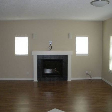 3 Bedroom plus den House off Happy Valley in Langford $2950.00 - Photo 4