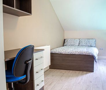 Apt 39, Portland Place - Photo 3