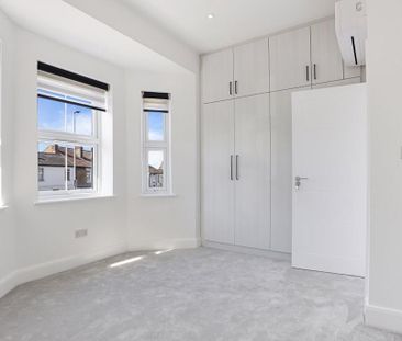 2 bedroom semi-detached house to rent - Photo 3
