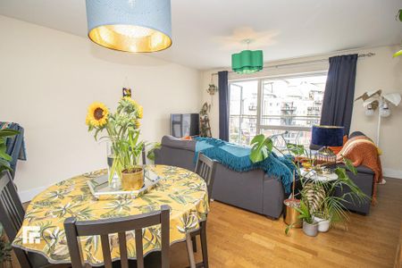 2 bedroom apartment to rent - Photo 3