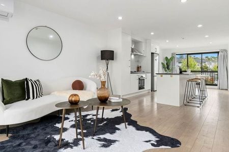 Stylish Albany 3BR Townhouse w/ AC & Deck! - Photo 5