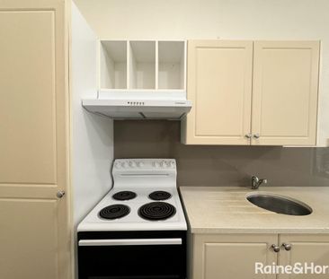 2 BEDROOM : 2 BATHROOM : UNFURNISHED : CLOSE TO TOWN & BEACH - Photo 2