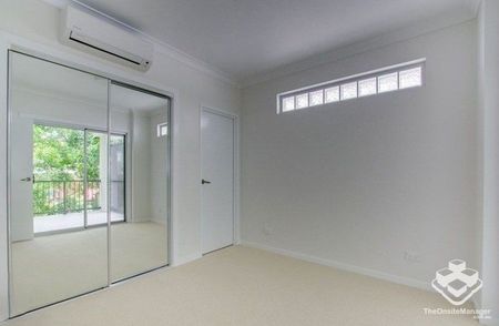 Perfectly Located 2-Bedroom Unit in Leafy St Lucia - Photo 4