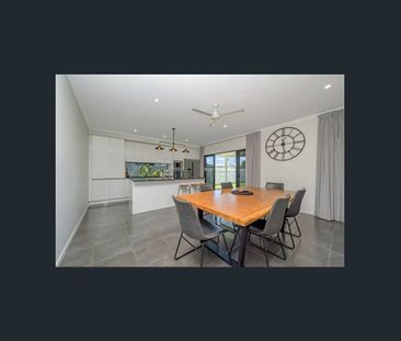 Stunning Family Home in Burdell - Photo 3