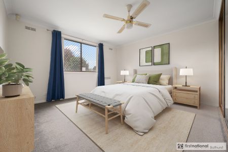 Charming Home with Studio in the Heart of Bathurst - Photo 4