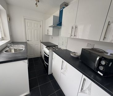 3 Bed Terraced House, Bradgate Road, NG7 - Photo 4