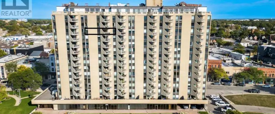 1306 - 155 FRONT STREET N | 1306 - 155 FRONT STREET N, Sarnia - Photo 1