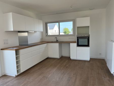 Location Maison 5 pièces 117m² MELESSE 35520 - Photo 5