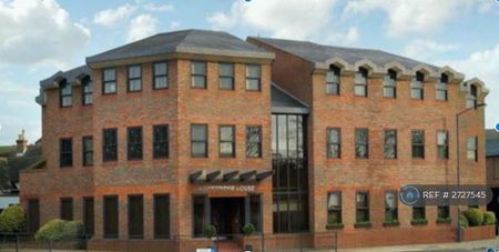 2 bedroom flat to rent - Photo 2