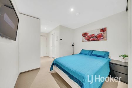 Modern Studio Apartment with Prime Location for Lease! - Photo 2