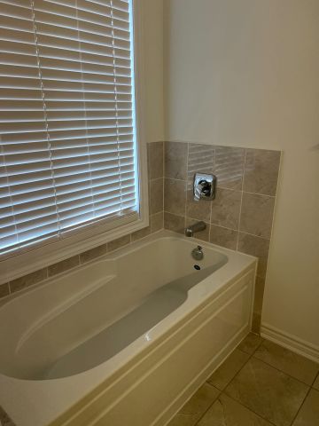 For Lease - 64 Lincoln Drive, Belleville, Ontario - Photo 5