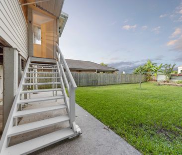 19 Jutland Street, Oxley QLD 4075 - House For Rent | Domain - Photo 4