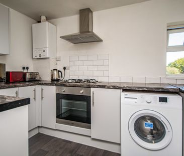 5 bed Flat for Rent - Photo 1