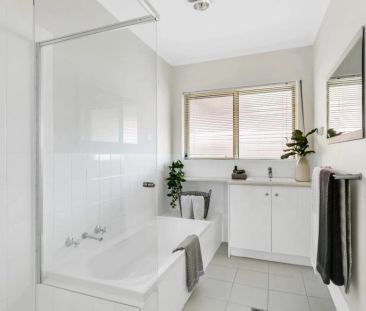 Perfect Coastal Lifestyle Two Bedroom Unit - Photo 1